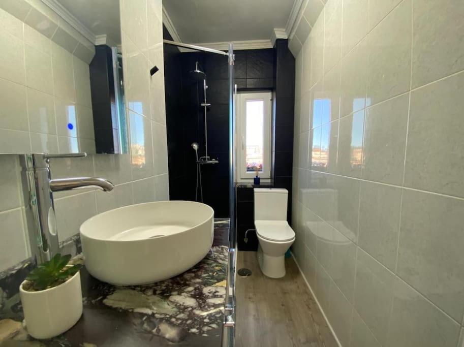 Apartamento Centrico-Parking Gratuito-Wifi Santander Esterno foto